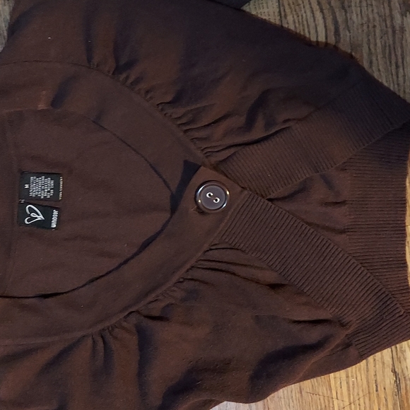 3 tops - Picture 3 of 12